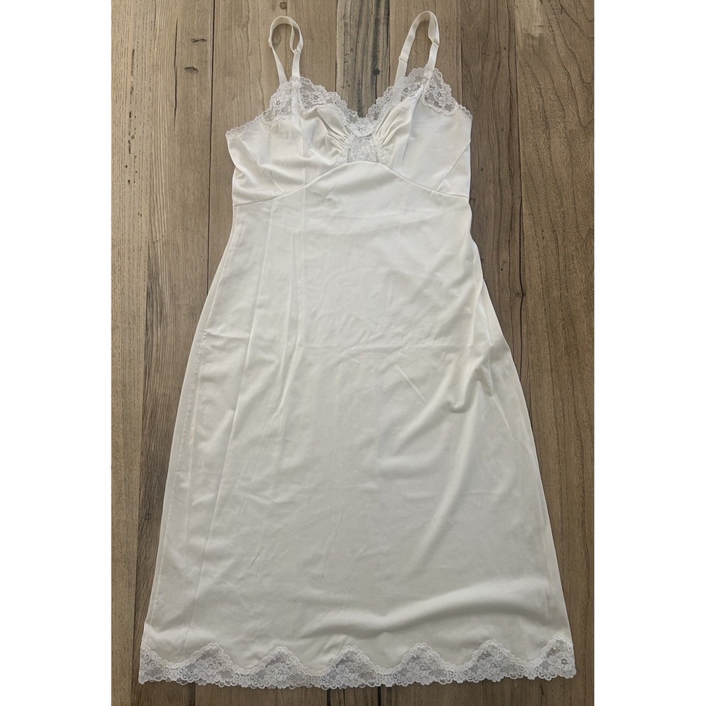 Vtg Shadowline Lingerie Dress 70s Ivory Nylon Satin‎ Lace Trim Slip Sz 34 Pretty